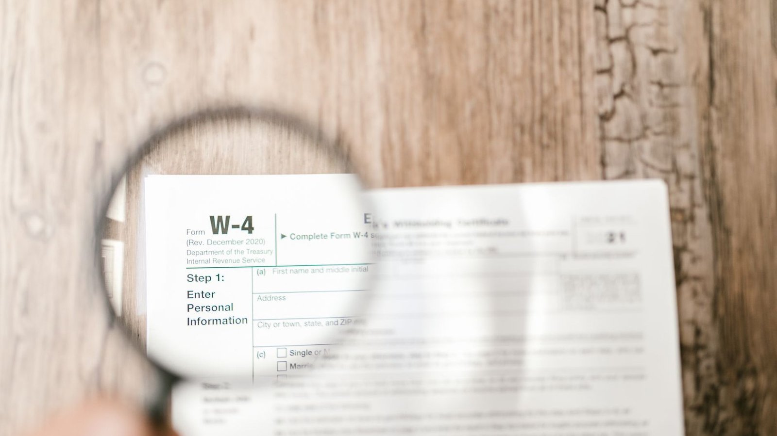 Widerspruch gegen Behördenbescheid einlegen 2026 — Frist, Form und Erfolgsaussichten
